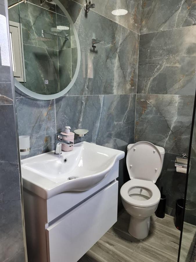Villa Gezimi クサミル エクステリア 写真